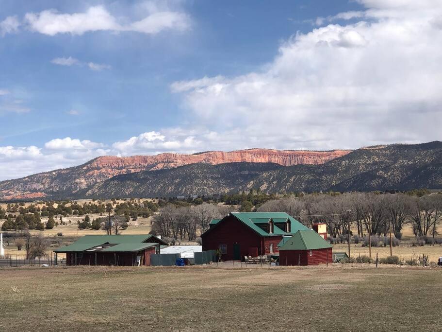 Coddiwomple Cottage, Bryce Canyon 哈奇 外观 照片